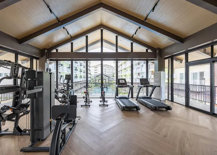 Amani 237, 3 Minutes To Airport, With Gym & Pool, Free Netflix, Fast Wi-Fi