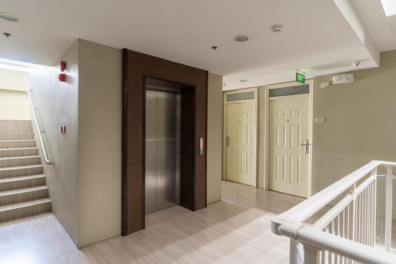 Amani 237, 3 Minutes To Airport, With Gym & Pool, Free Netflix, Fast Wi-fi Apartment