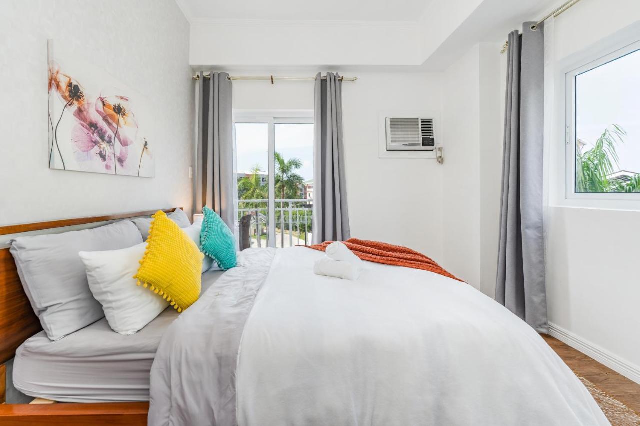 Apartment Amani 237, 3 Minutes To Airport, With Gym & Pool, Free Netflix, Fast Wi-fi *