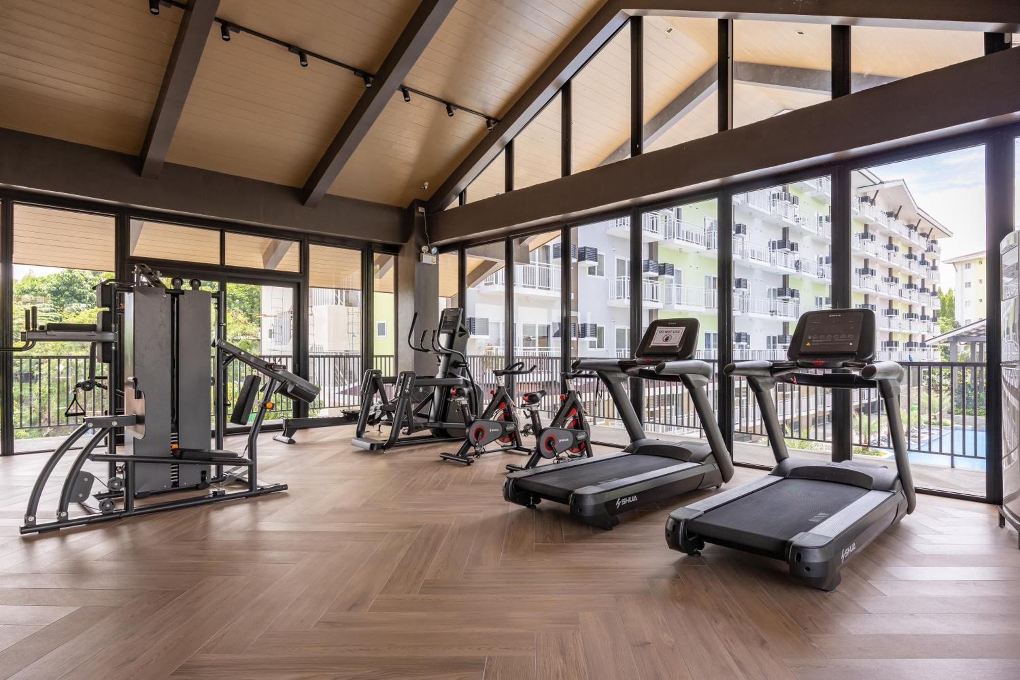 Amani 237, 3 Minutes To Airport, With Gym & Pool, Free Netflix, Fast Wi-fi