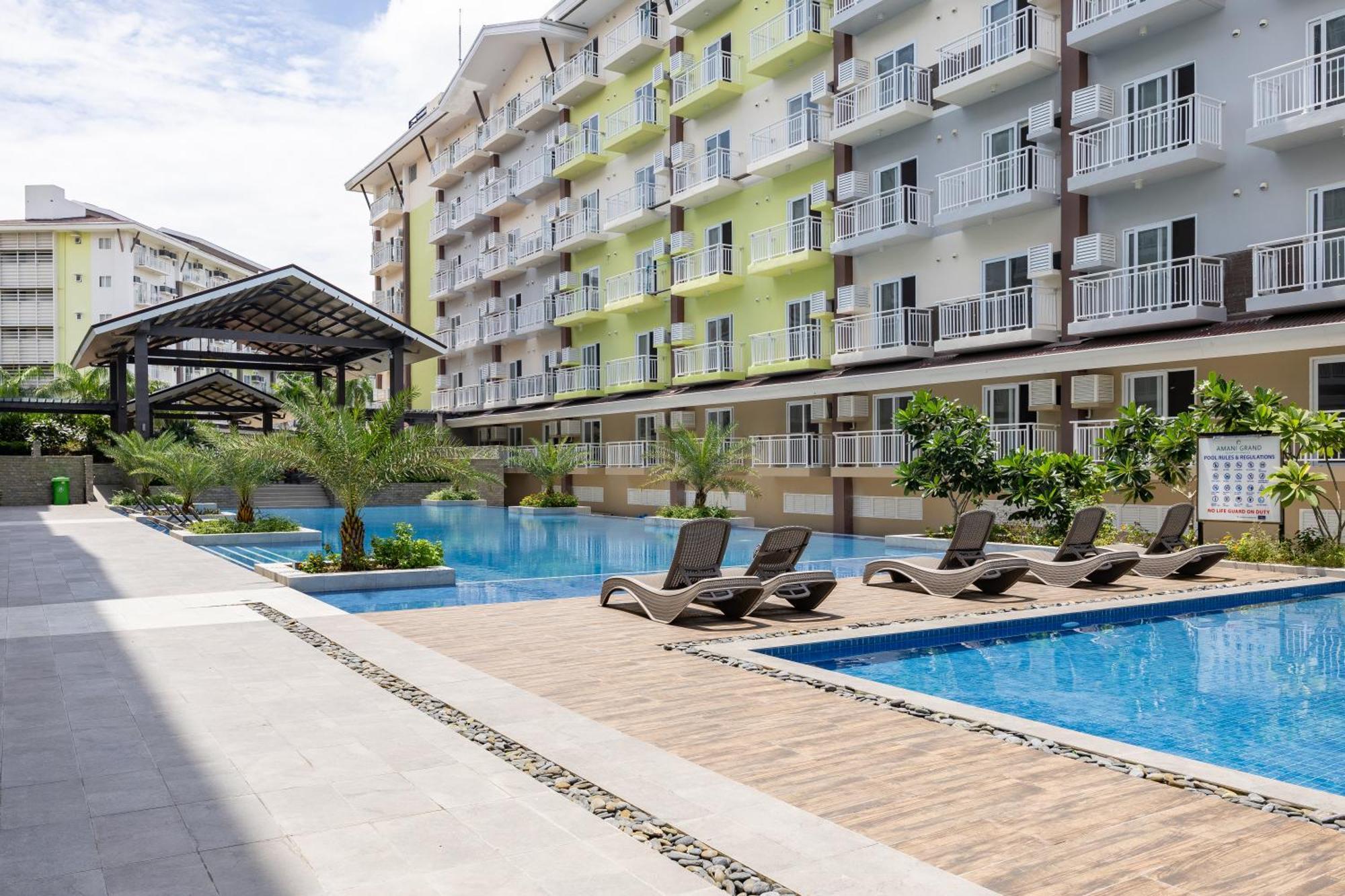 Amani 237, 3 Minutes To Airport, With Gym & Pool, Free Netflix, Fast Wi-fi Apartment *